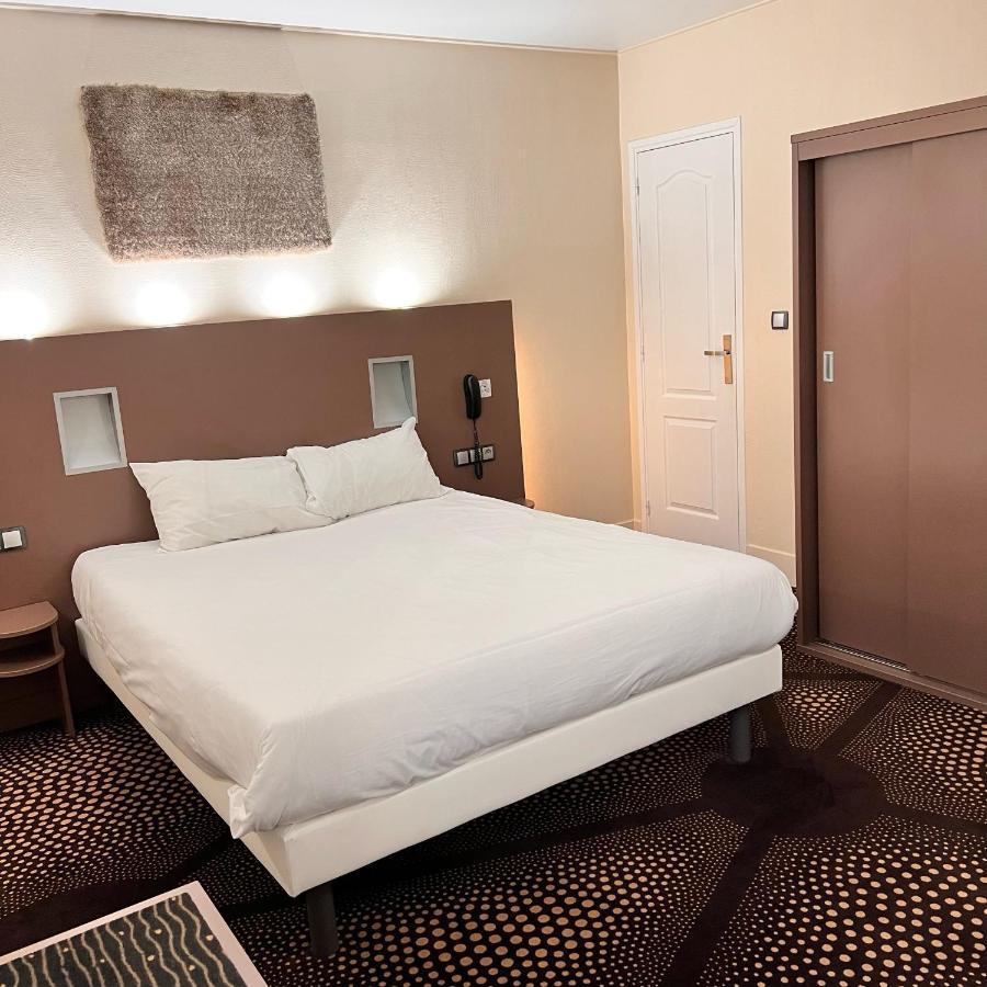 Le Grand Hotel Valenciennes Exterior photo